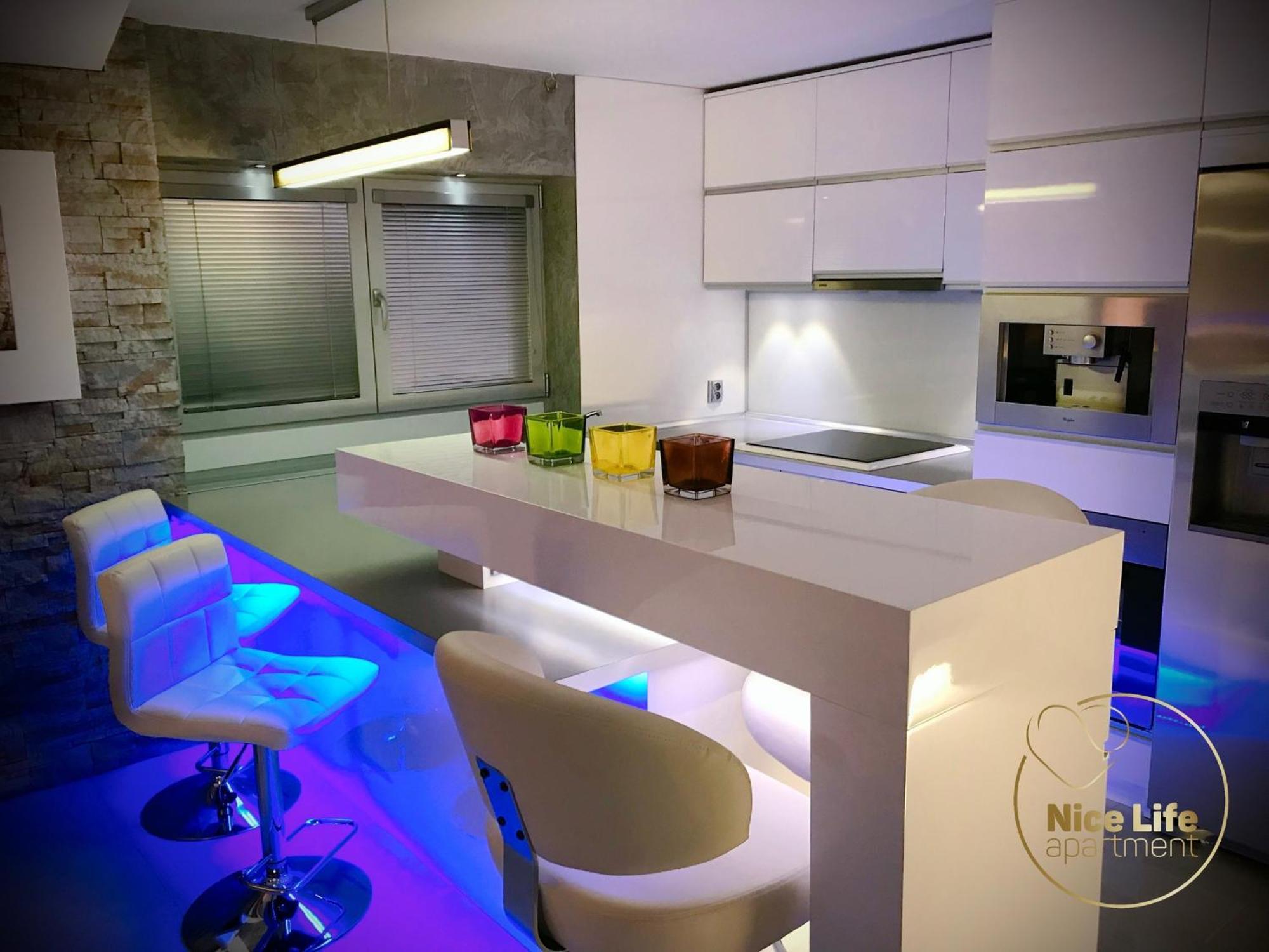 Nice Life - Luxury Apartment In The Old Town. 브라티슬라바 외부 사진